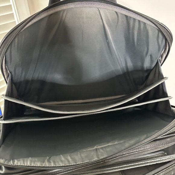 Briggs & Riley Black Leather bag - Picture 8 of 14